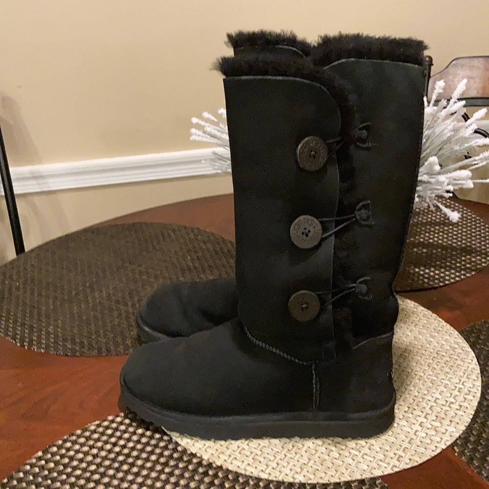 Authentic Ugg Bailey Button Black Boots Size 9 - image 1